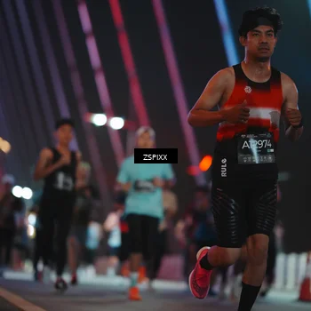 Runner Photo 6244457
