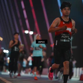 Runner Photo 6244468