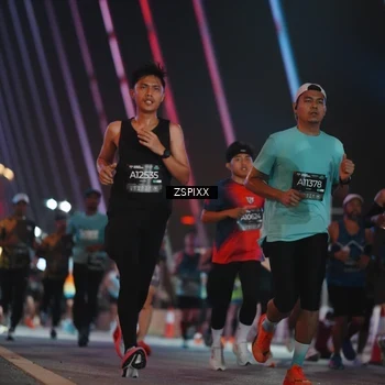 Runner Photo 6244476