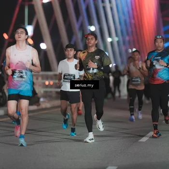 Runner Photo 6244574