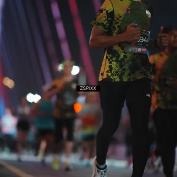 Runner Photo 6244659