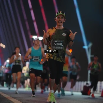 Runner Photo 6244675
