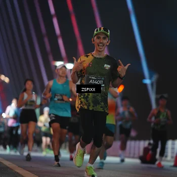 Runner Photo 6244737