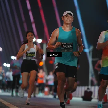 Runner Photo 6244754