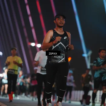 Runner Photo 6245026