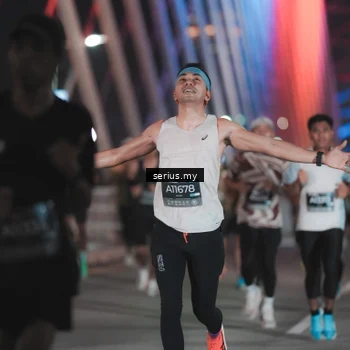Runner Photo 6245054