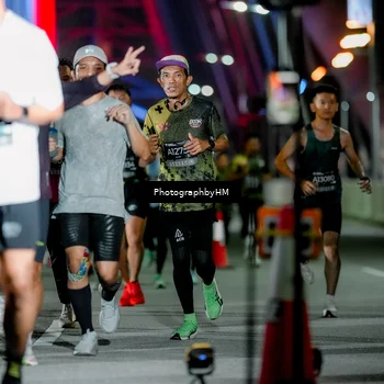 Runner Photo 6245055