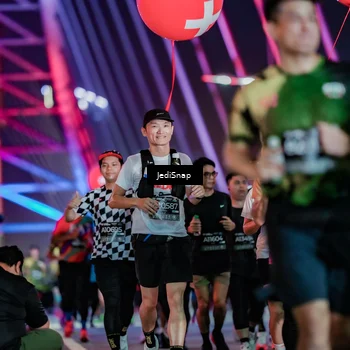 Runner Photo 6245070