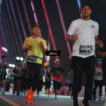 Runner Photo 6245121