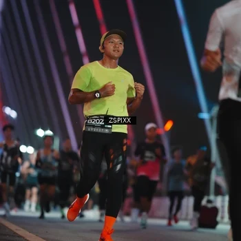 Runner Photo 6245190