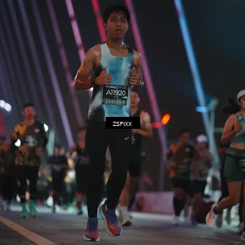 Runner Photo 6245313