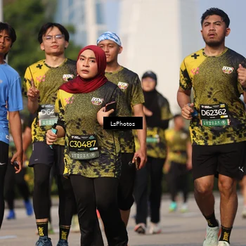 Runner Photo 6245340