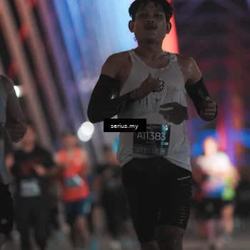 Runner Photo 6245395
