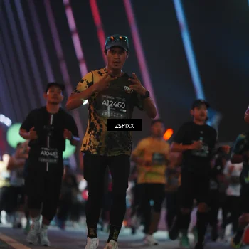 Runner Photo 6245454