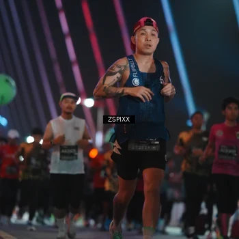 Runner Photo 6245560