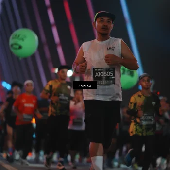 Runner Photo 6245673