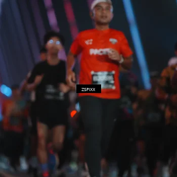 Runner Photo 6245750