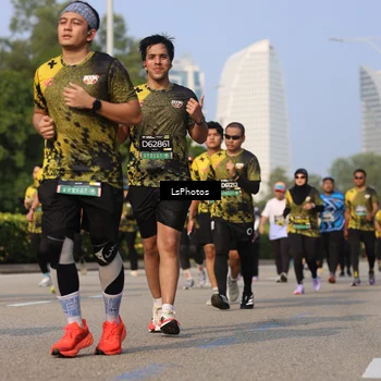 Runner Photo 6245916