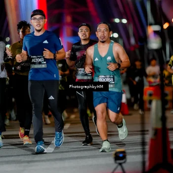 Runner Photo 6245921
