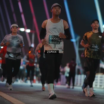 Runner Photo 6246166