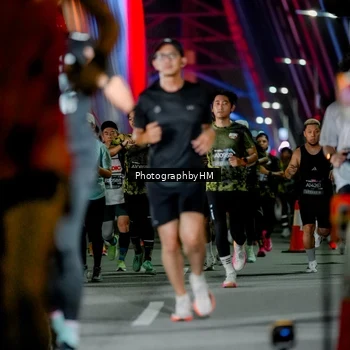 Runner Photo 6246235