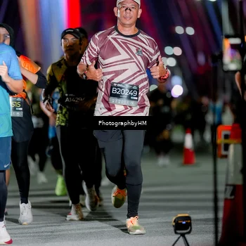 Runner Photo 6246299