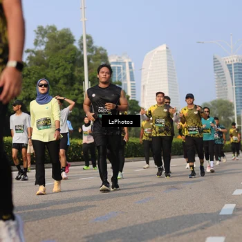 Runner Photo 6246471