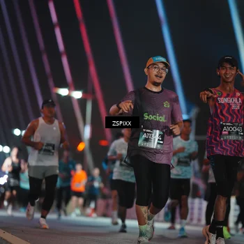 Runner Photo 6246675