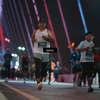 Runner Photo 6246694
