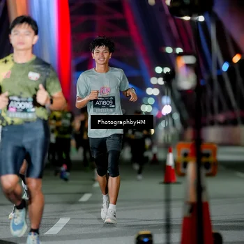 Runner Photo 6246755