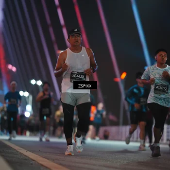 Runner Photo 6246757