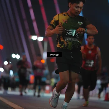 Runner Photo 6246760