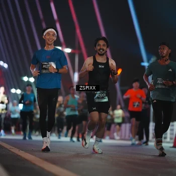 Runner Photo 6246903