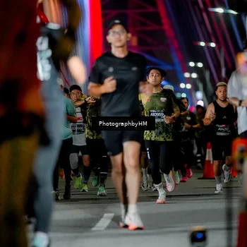 Runner Photo 6247098
