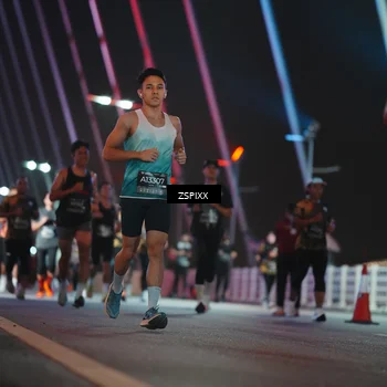 Runner Photo 6247132