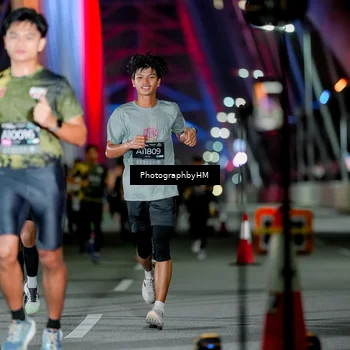 Runner Photo 6247142