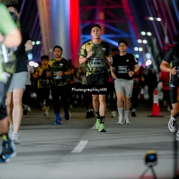 Runner Photo 6247176