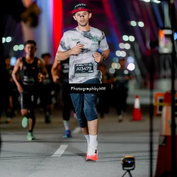 Runner Photo 6247354