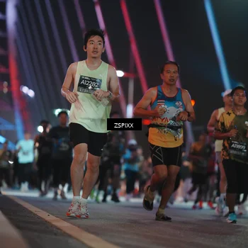 Runner Photo 6247407