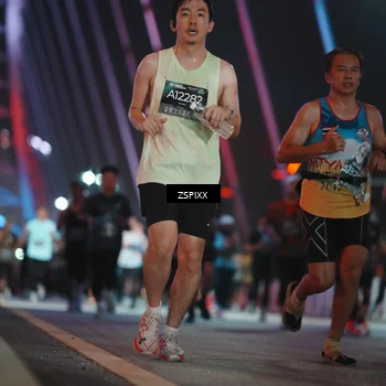 Runner Photo 6247468