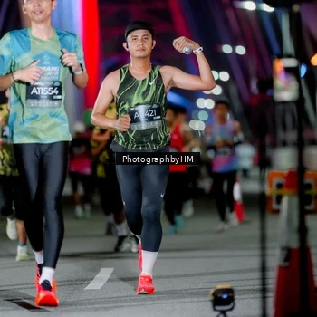 Runner Photo 6247474