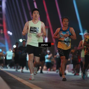 Runner Photo 6247500
