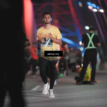 Runner Photo 6247540