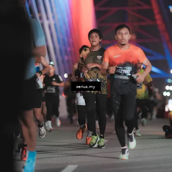 Runner Photo 6247578