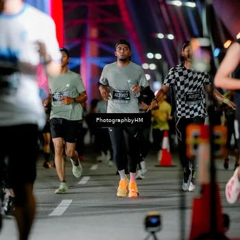 Runner Photo 6247751