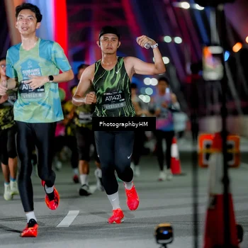 Runner Photo 6247785