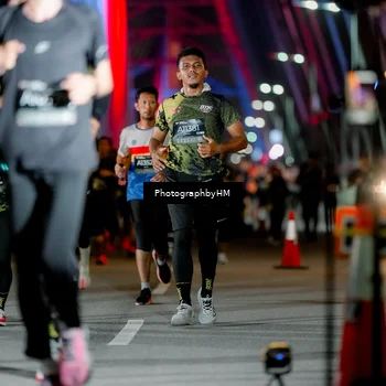 Runner Photo 6247842