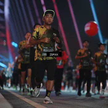 Runner Photo 6247846