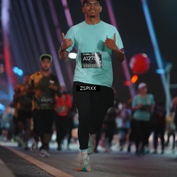 Runner Photo 6247859