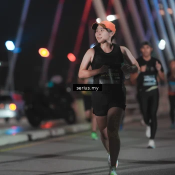 Runner Photo 6247895